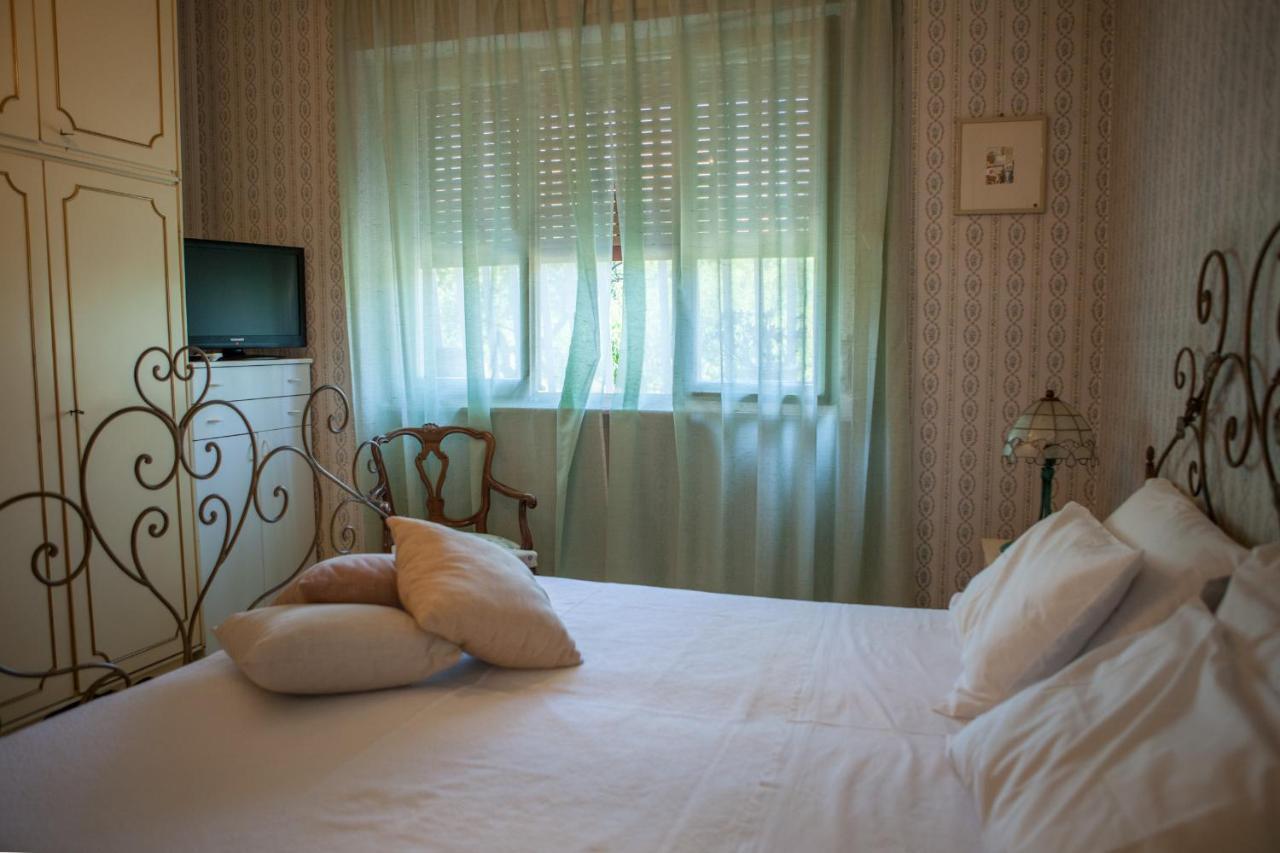 Un Tuffo Nella Baia Di Capomulini Bed & Breakfast Acireale Exterior photo