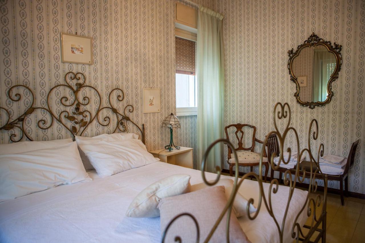 Un Tuffo Nella Baia Di Capomulini Bed & Breakfast Acireale Exterior photo
