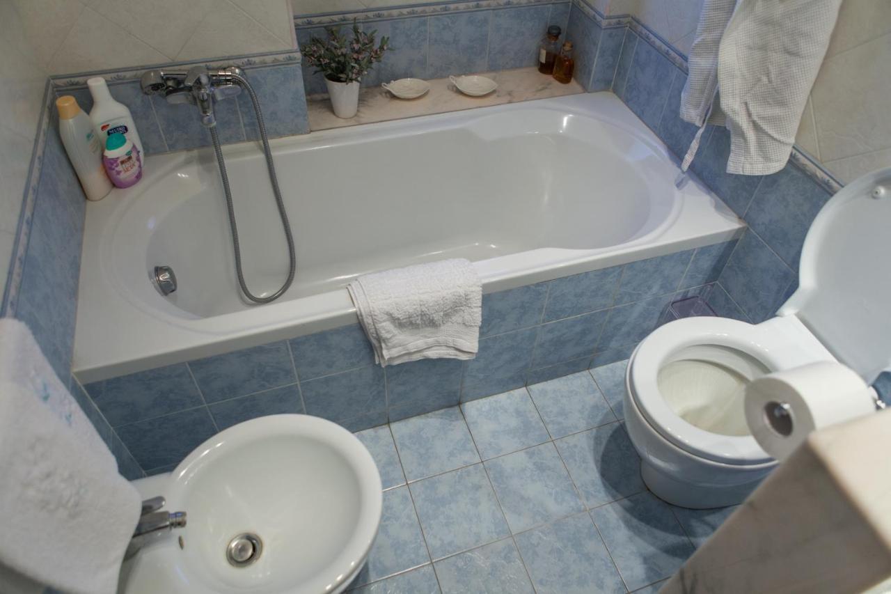 Un Tuffo Nella Baia Di Capomulini Bed & Breakfast Acireale Exterior photo